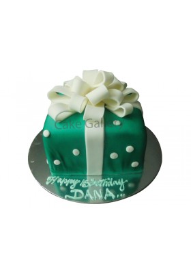 green gift cake